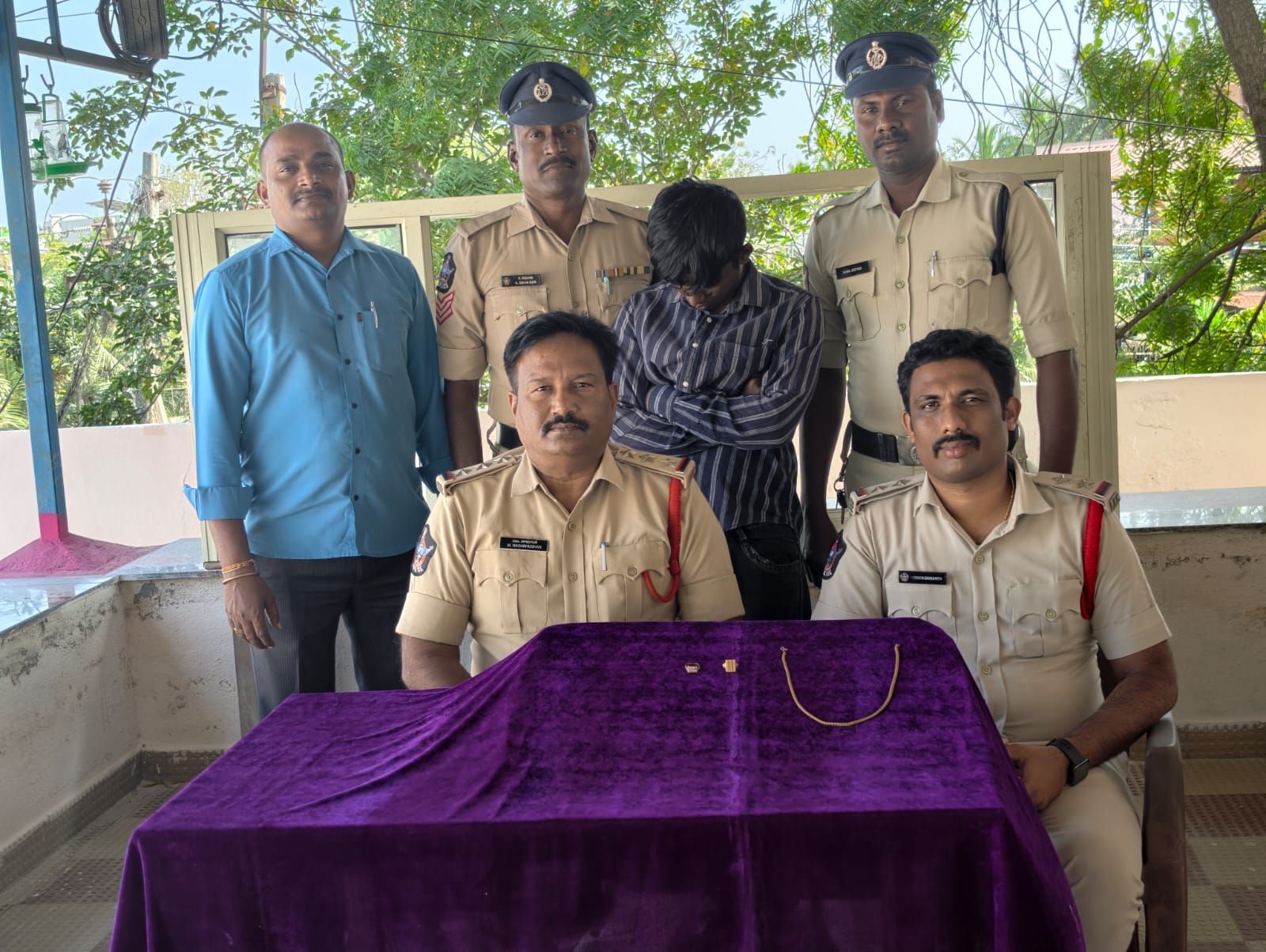 Proddatur police arrest thief targeting drunk man